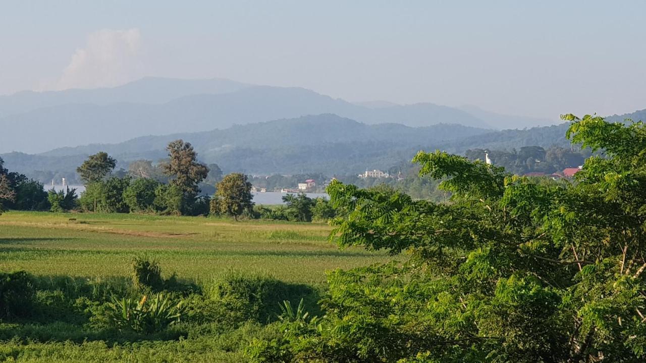 Baan Sakuna Hotel Chiang Khong Exterior photo